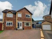 5 bedroom detached house for sale in Jubilee Court...
