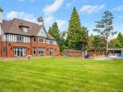 5 Bedroom Detached House For Sale In Kingswood