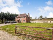 5 bedroom detached house for sale in Lake View, Ashford...