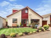 5 bedroom detached house for sale in Muirside Grove...