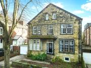 5 bedroom detached house for sale in Oakwood Drive,...