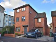 5 bedroom detached house for sale in Oakworth Avenue,...