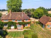 5 bedroom detached house for sale in Old Lane Cobham...