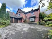 5 bedroom detached house for sale in Ravens Wood Heaton...