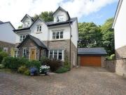 5 Bedroom Detached House For Sale In Smithillls