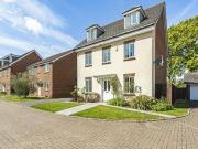 5 Bedroom Detached House For Sale In Spencers Wood, Reading