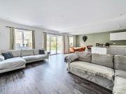 5 bedroom detached house for sale in Upton Crescent,...
