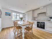 5 bedroom detached house for sale in Warnford Road,...