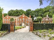 5 bedroom detached house for sale in Wood Way,...