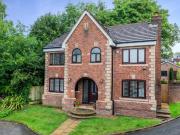 5 bedroom detached house for sale in Woodcott Bank,...