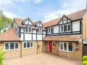 5 bedroom detached house for sale in Yearling Close...