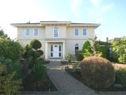 5 bedroom detached house to rent