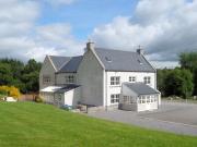 5 bedroom detached house to rent
