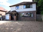 5 bedroom detached house to rent