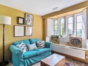5 bedroom detached house to rent