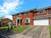 5 bedroom detached house to rent
