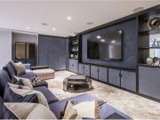 5 bedroom detached house to rent