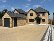 5 bedroom detached house to rent