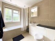 5 bedroom detached house to rent
