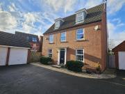 5 bedroom detached house to rent