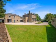 5 bedroom detached house to rent