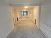 5 bedroom detached house to rent