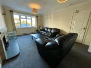 5 bedroom detached house to rent