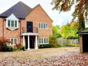5 bedroom detached house to rent