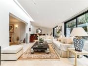 5 bedroom detached house to rent