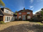 5 bedroom detached house to rent