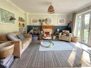 5 bedroom detached house to rent