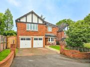 5 bedroom detached house to rent