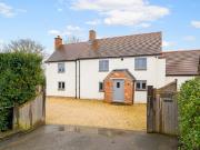 5 bedroom detached house to rent