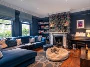 5 bedroom detached house to rent