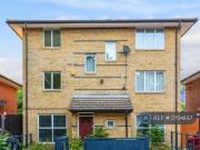 5 bedroom detached house to rent