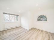 5 bedroom detached house to rent