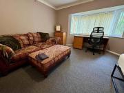 5 bedroom detached house to rent