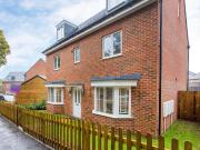 5 bedroom detached house to rent