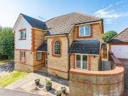 5 bedroom detached house to rent
