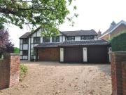 5 bedroom detached house to rent