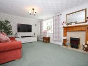 5 bedroom detached house to rent