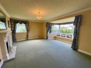 5 bedroom detached house to rent