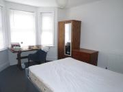 5 bedroom detached house to rent