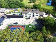 5 bedroom detached house to rent
