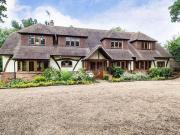 5 bedroom detached house to rent