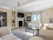 5 bedroom detached house to rent