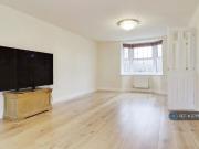 5 bedroom detached house to rent