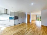 5 bedroom Detached House to rent, Grover Gardens,...