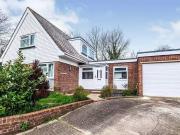 5 bedroom Detached House to rent, Malt Hill, Egham, TW20...