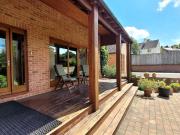 5 bedroom detached to let